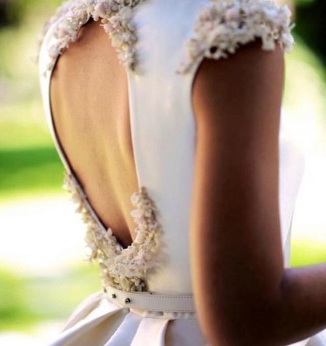 vestidos de novia con bordado pedreria artesanales svaroski apliques cinturones hombreras