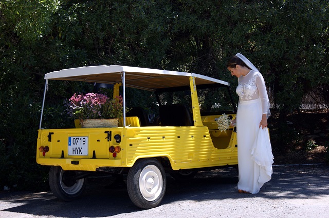 alquiler coche bodas drivy vintage descapotable seiscientos chevrolet