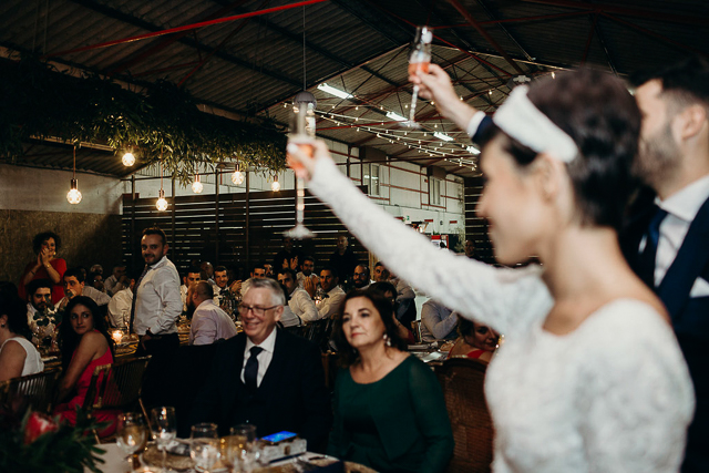 boda galicia nave fabrica imagen coruña vestido novia sara lage atodoconfetti