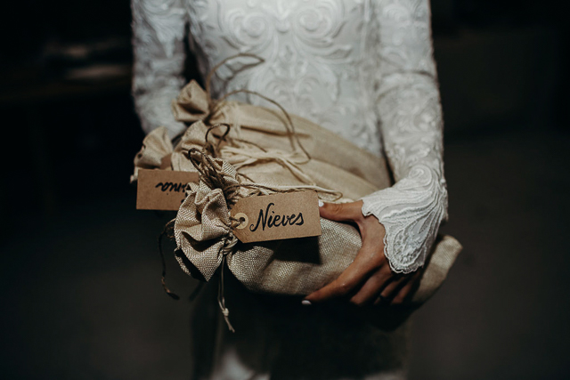 boda galicia nave fabrica imagen coruña vestido novia sara lage atodoconfetti
