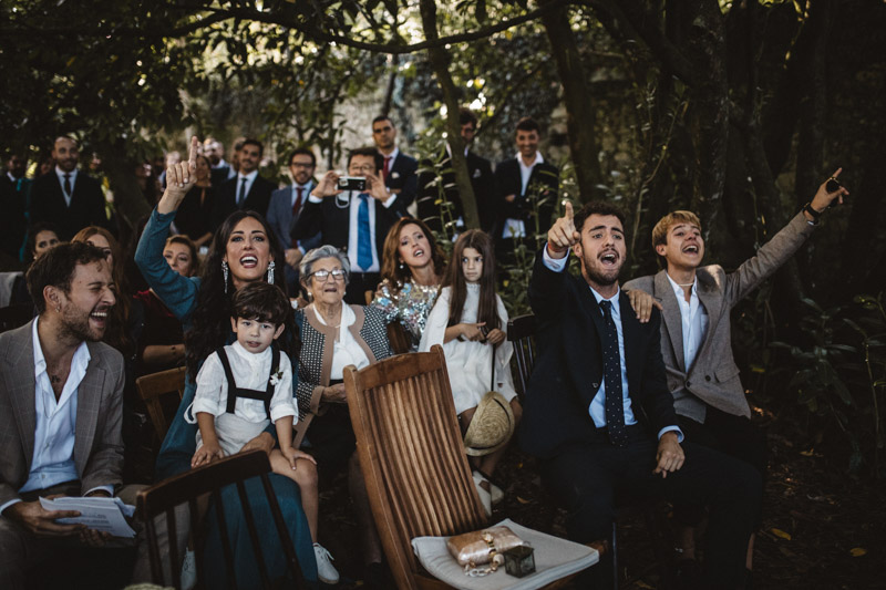 boda pazo sergude galicia vestido novia sara lage capa blog bodas a todo confetti wedding dress minimal spain