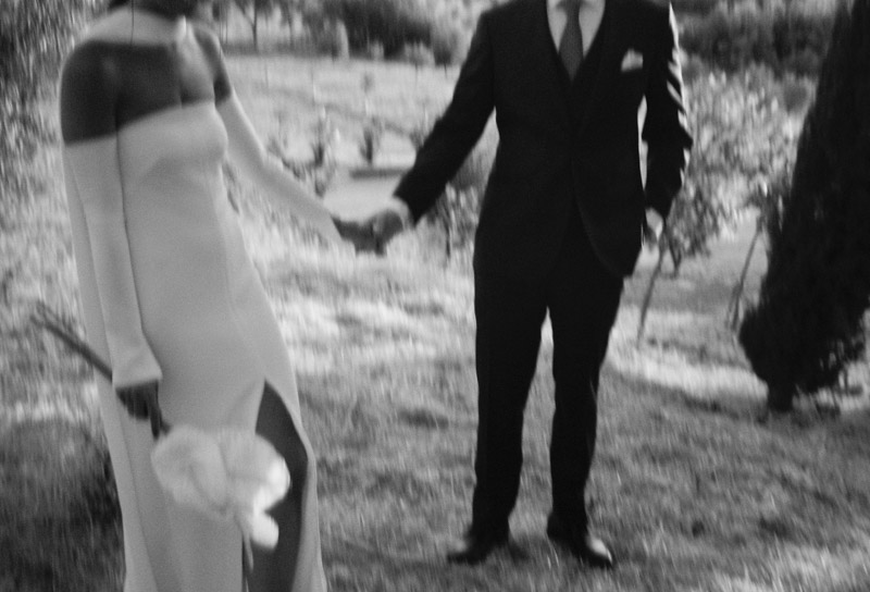 boda ronda la organic vestido novia palabra honor guantes ramo cala blog bodas a todo confetti