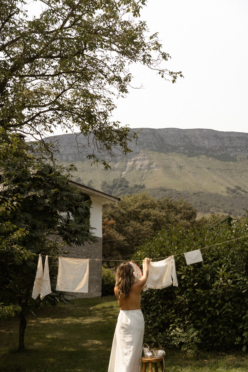 pedida mano boda romualda sombrero novia boho wedding blog bodas a todo confetti