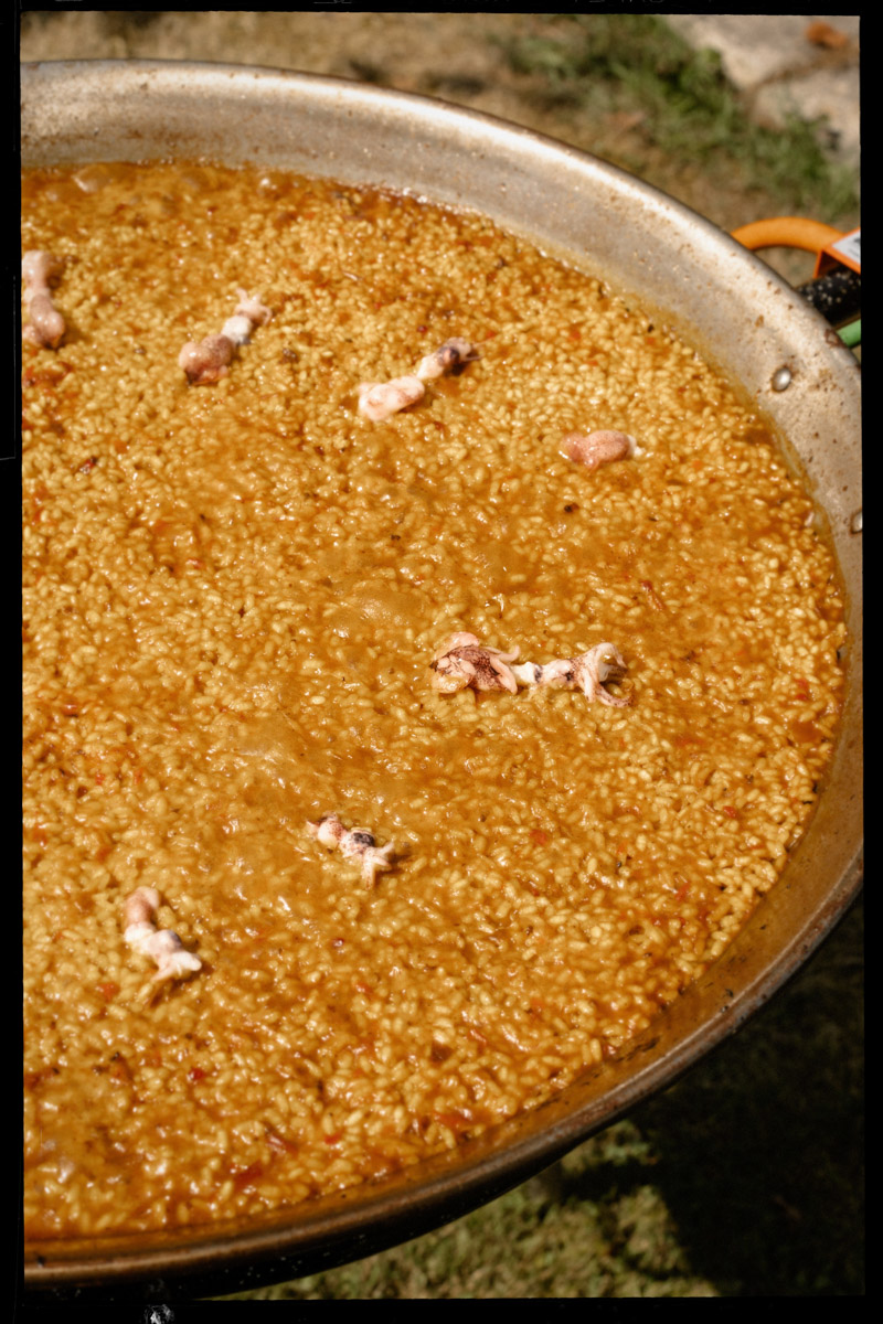 pedida mano boda romualda sombrero novia boho wedding blog bodas a todo confetti