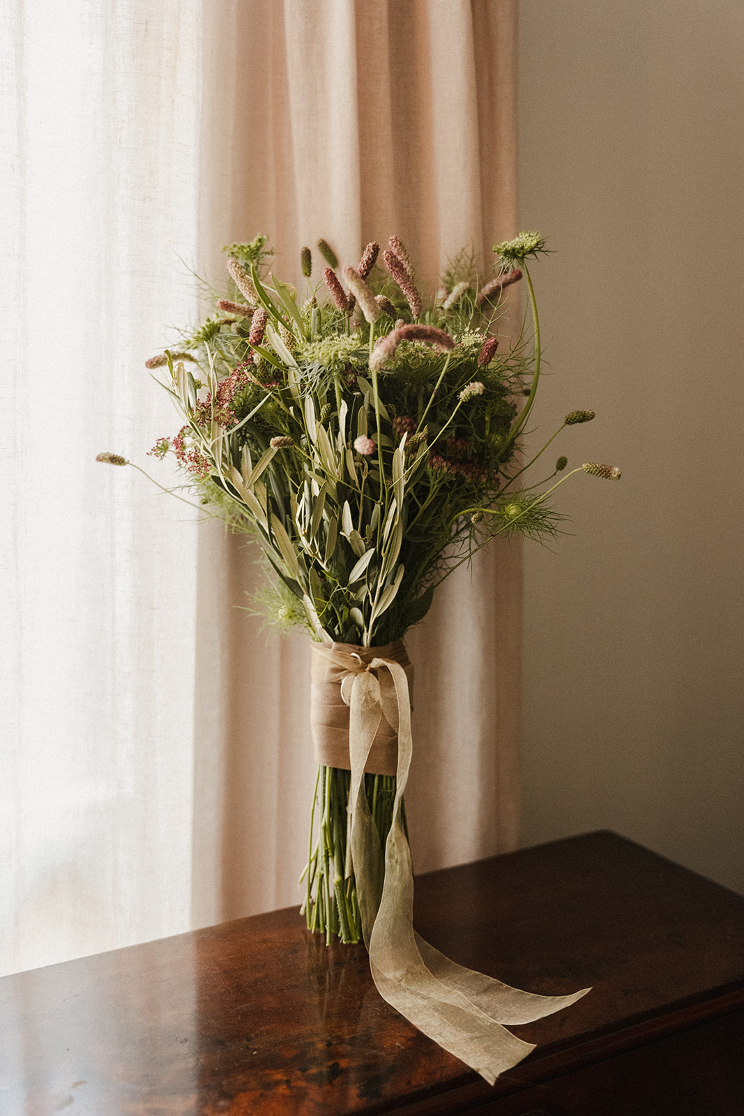 boda barcelona universitat vestido novia teresa helbig blog a todo confetti