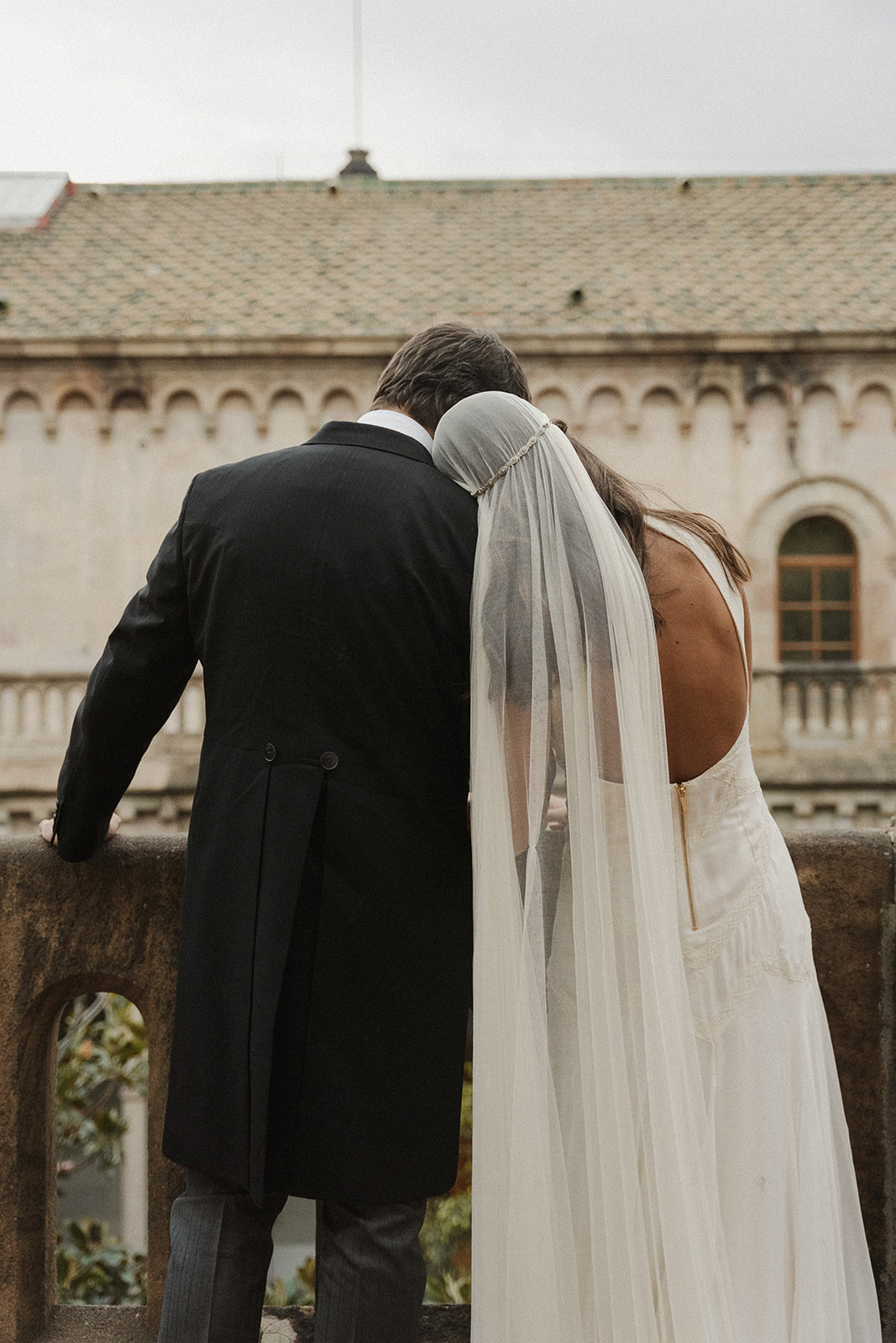 boda barcelona universitat vestido novia teresa helbig blog a todo confetti