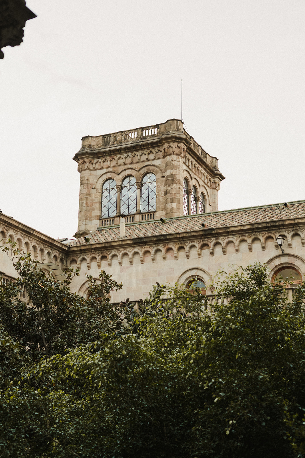 boda barcelona universitat vestido novia teresa helbig blog a todo confetti