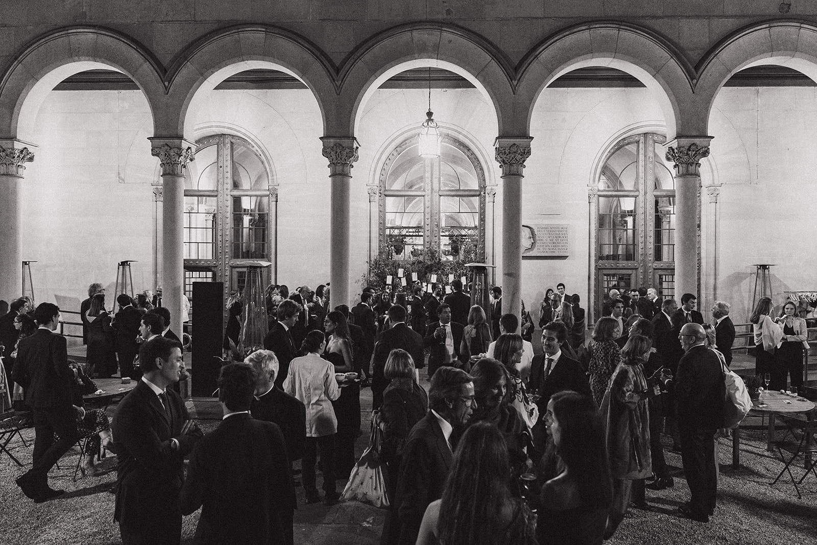 boda barcelona universitat vestido novia teresa helbig blog a todo confetti