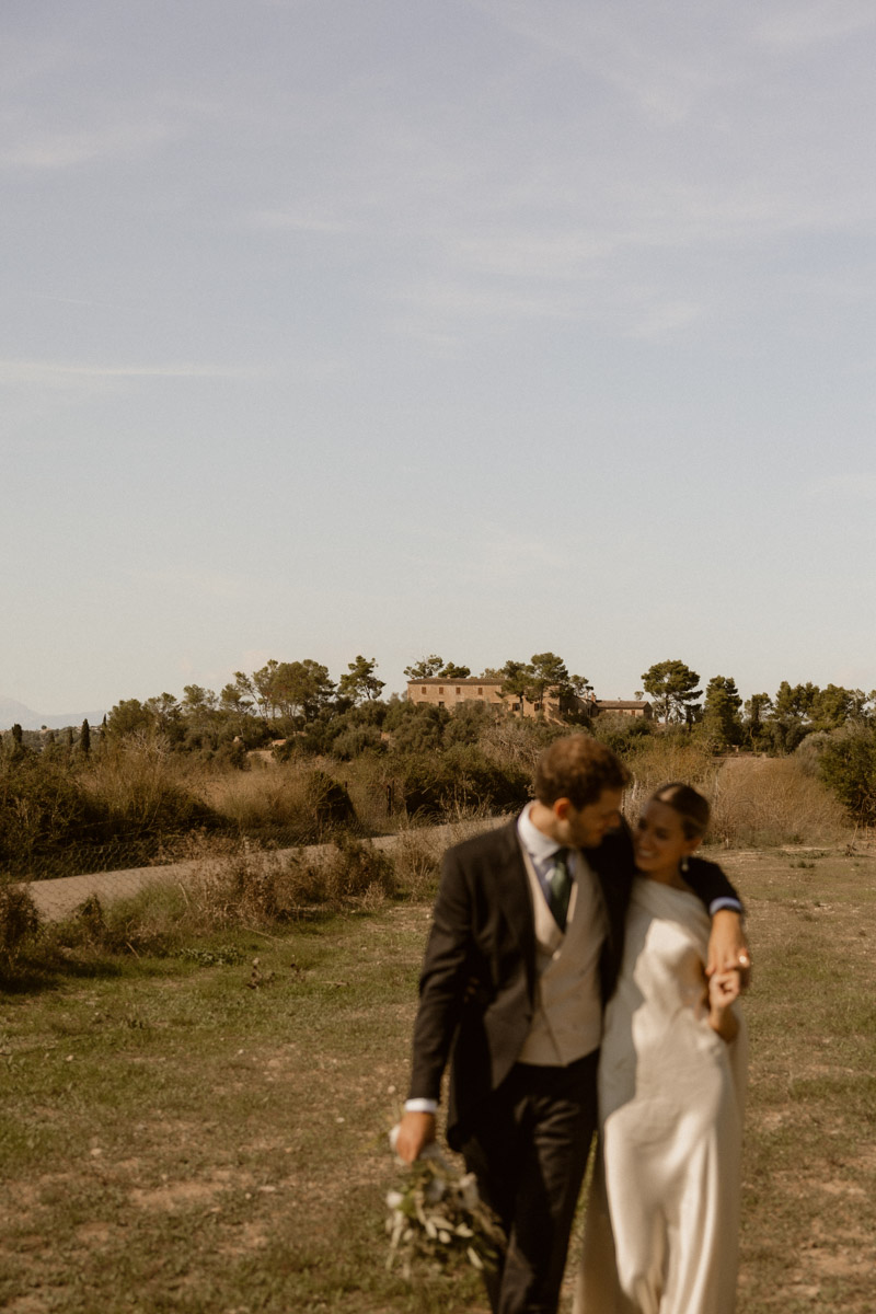 vestido novia cortana boda mallorca calderers wedding blog bodas a todo confetti